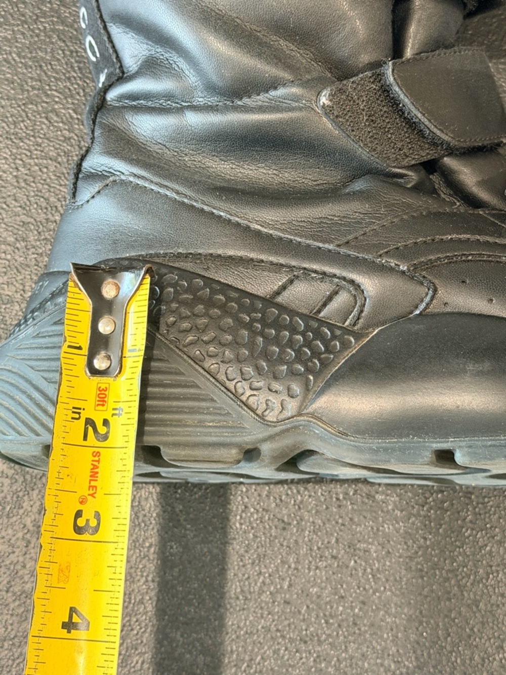 Stella McCartney Black Eclypse Sneaker Snow Boots. Pre Owned & Loved. Size 38. - Picture 11 of 17